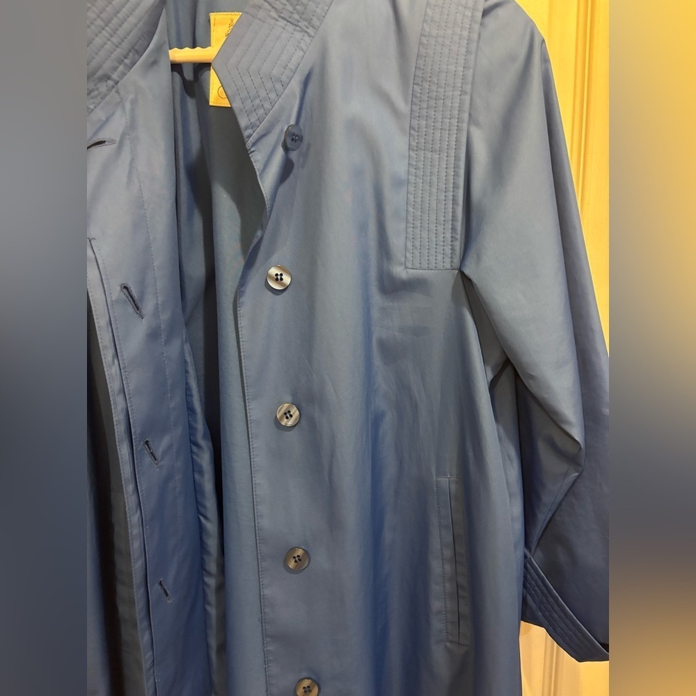 Vintage London Fog Trench Coat - Picture 5 of 11